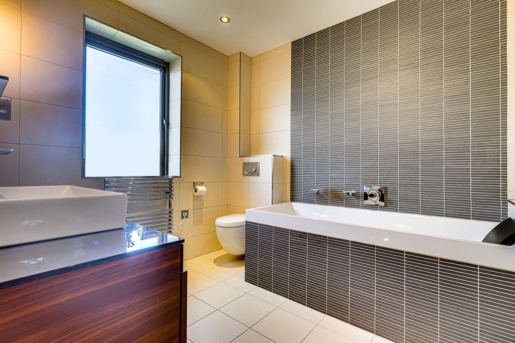 Additional image 11 of 2 bed flat for saleChalkwell Esplanade, Chalkwell SS0