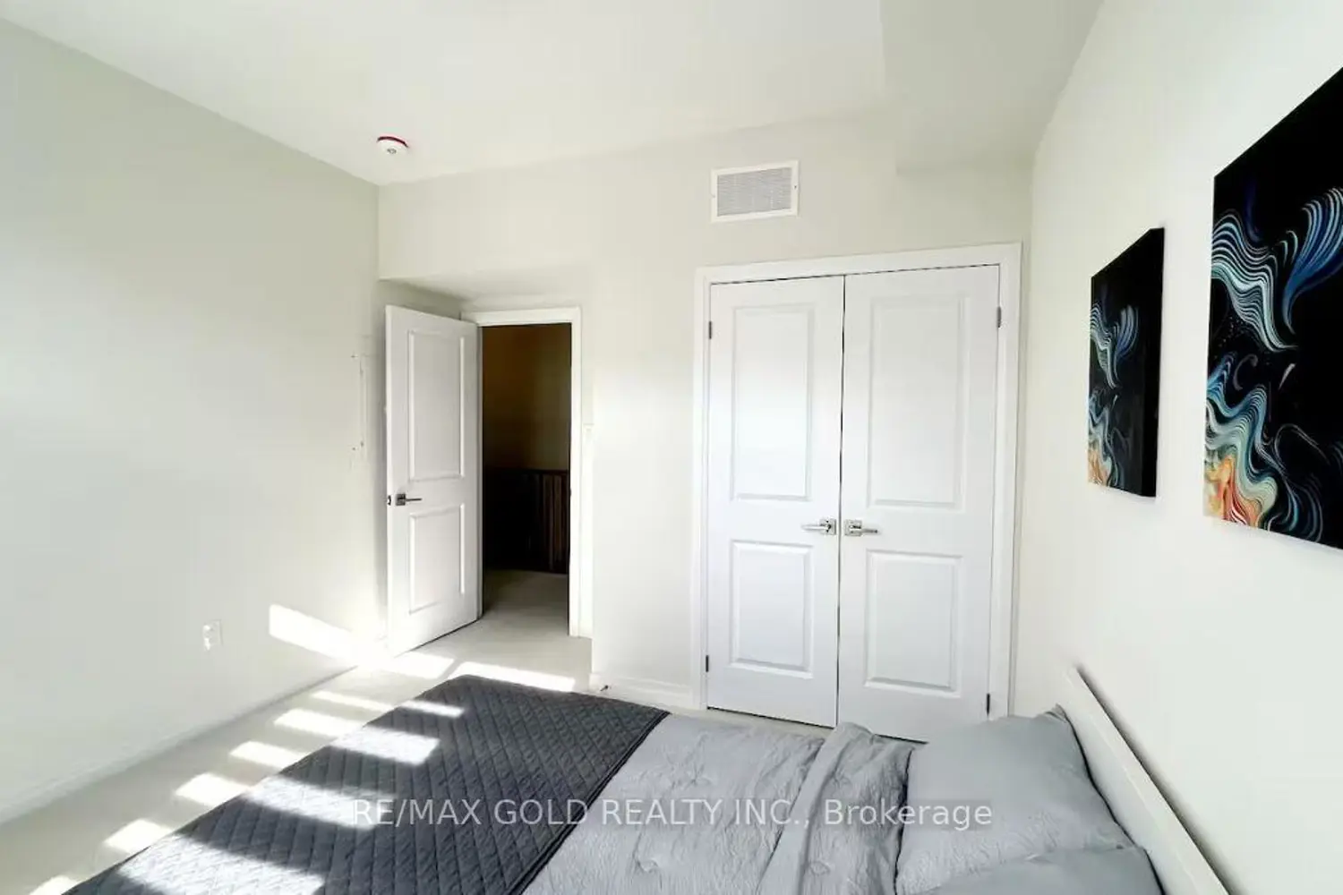 Additional image 8 of 35 Fieldridge Crescent 36