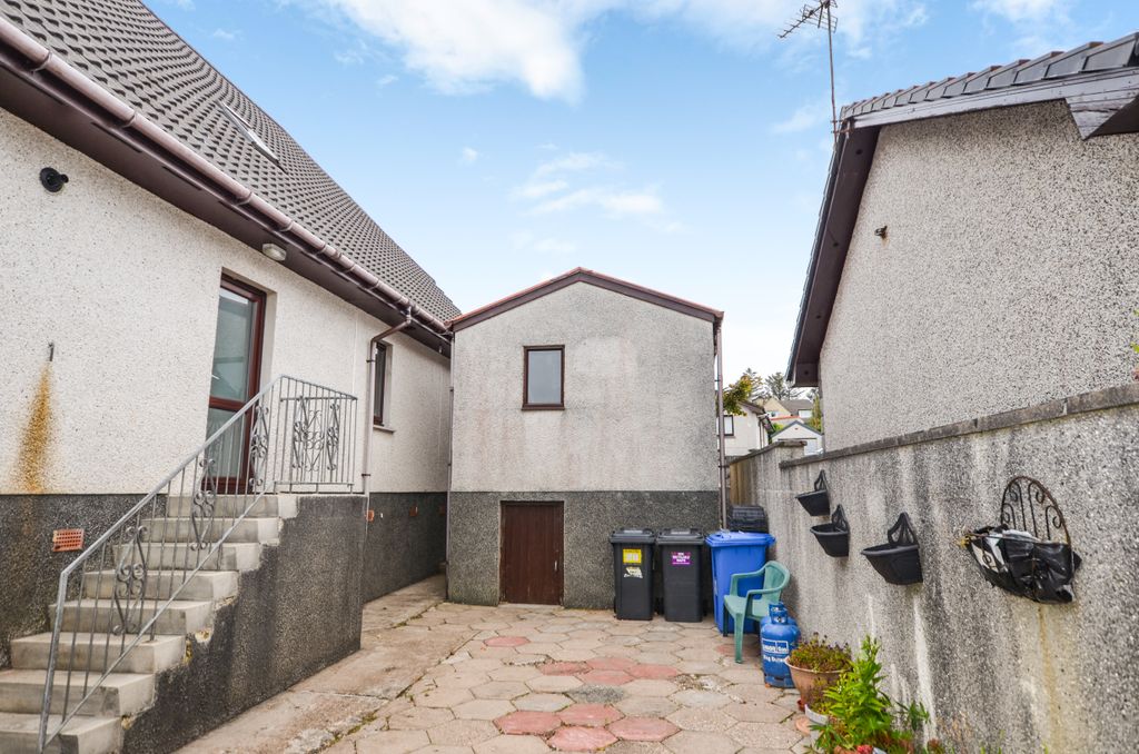Additional image 3 of 5 bed detached house for saleCearcall Neacail, Stornoway HS1