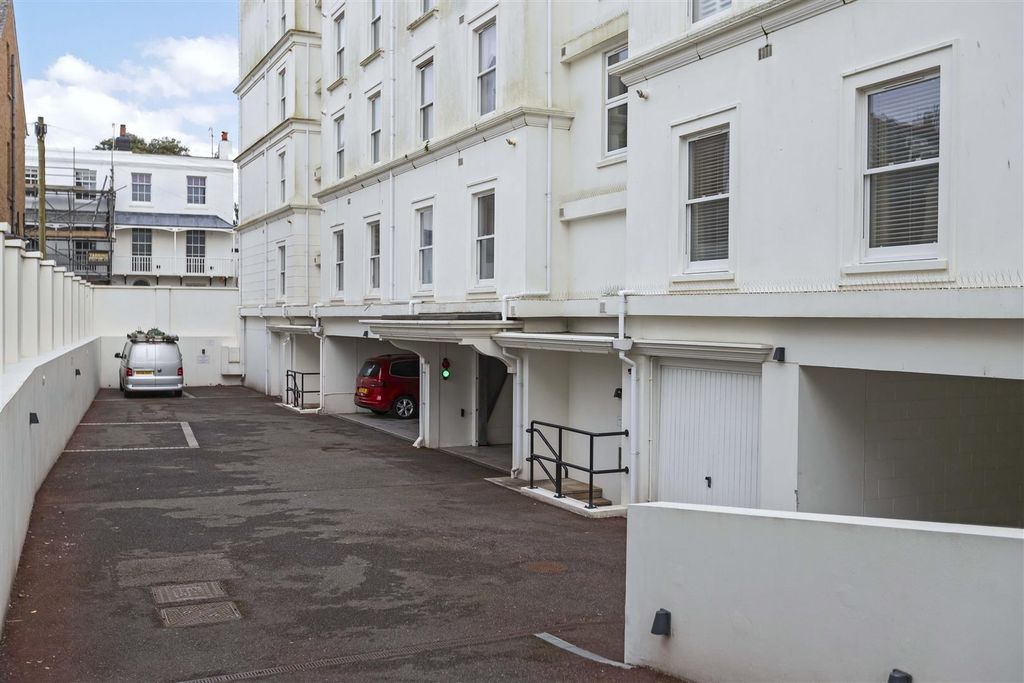 Additional image 28 of 3 bed flat for saleMarine Parade, Worthing BN11