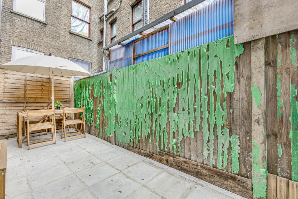 Additional image 7 of 2 Bed Flat, Brighton Terrace, SW9, N1 7GU