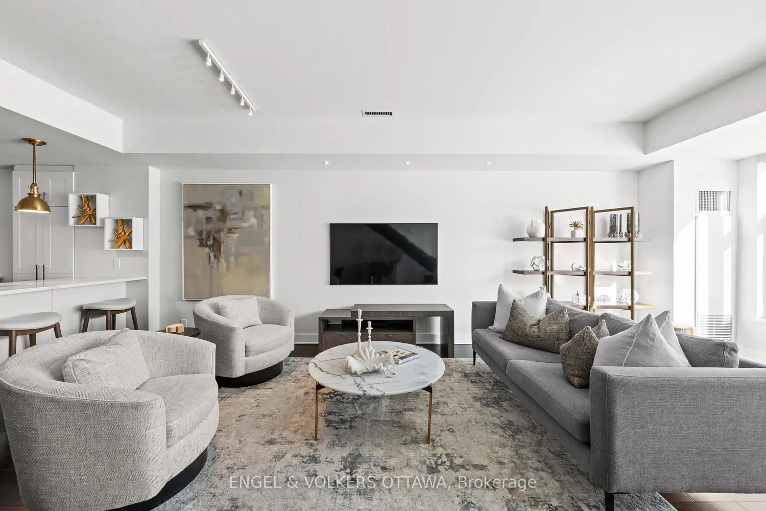 Additional image 7 of 1035 Bank Street 110