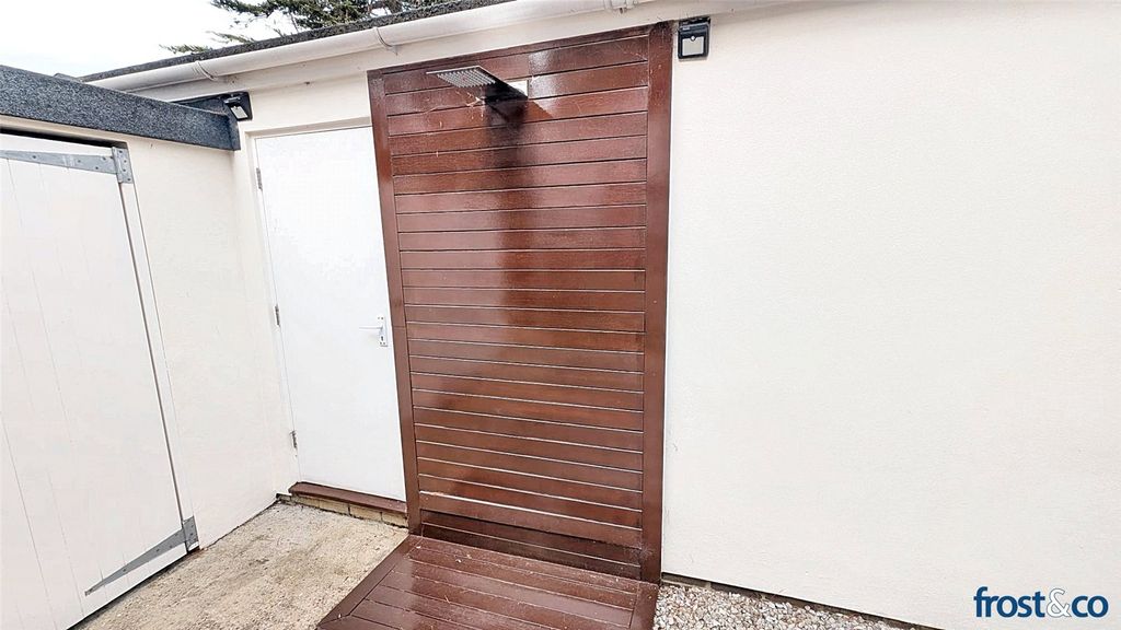 Additional image 21 of 3 bed flat for salePanorama Road, Poole, Dorset BH13