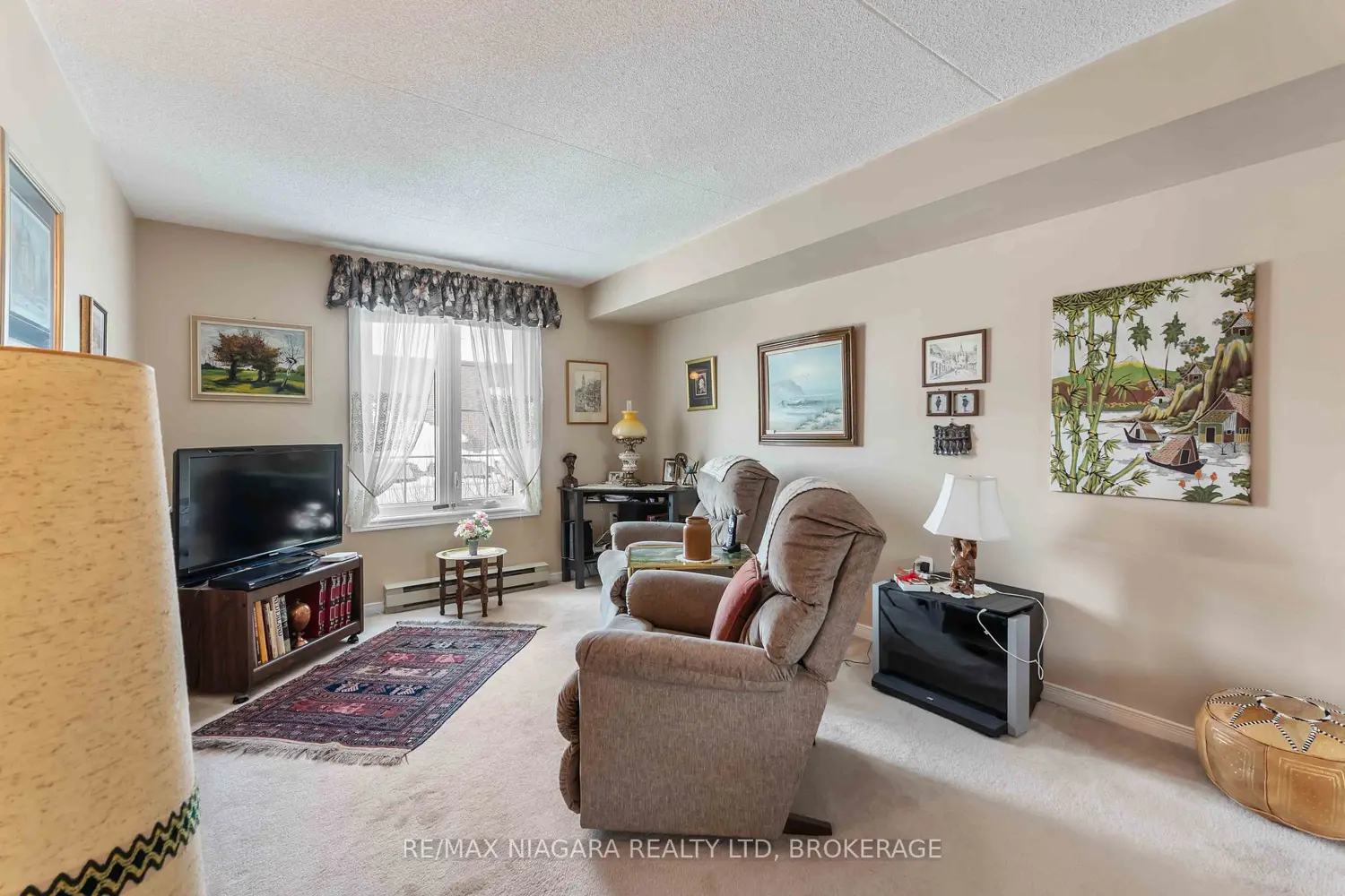 Additional image 6 of 3420 Frederick Avenue 210