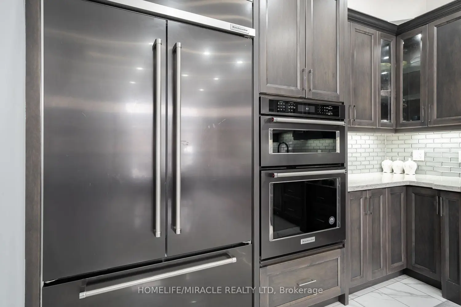 Additional image 8 of 11 Noranda Crescent