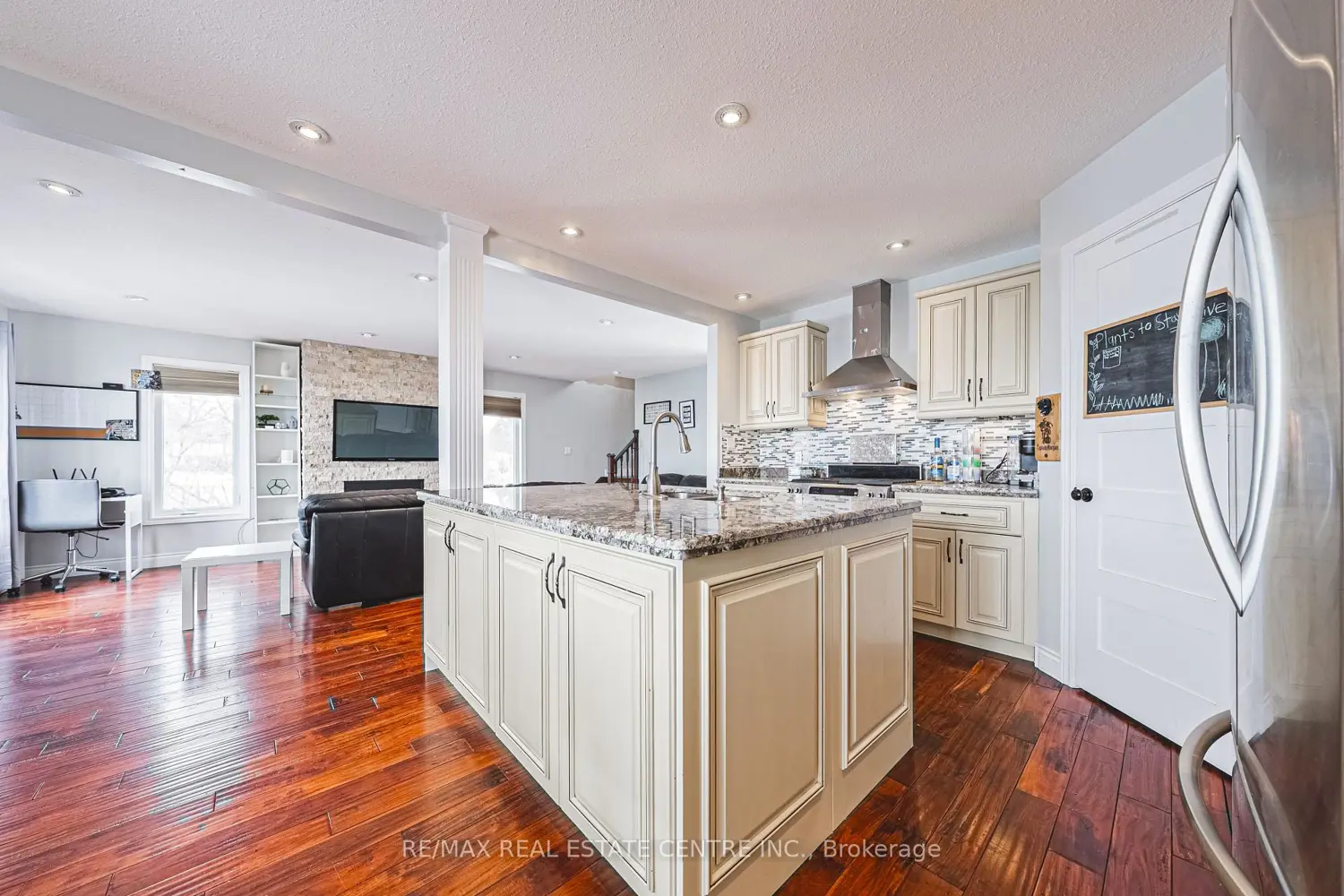 Additional image 5 of 2801 North Shore Drive