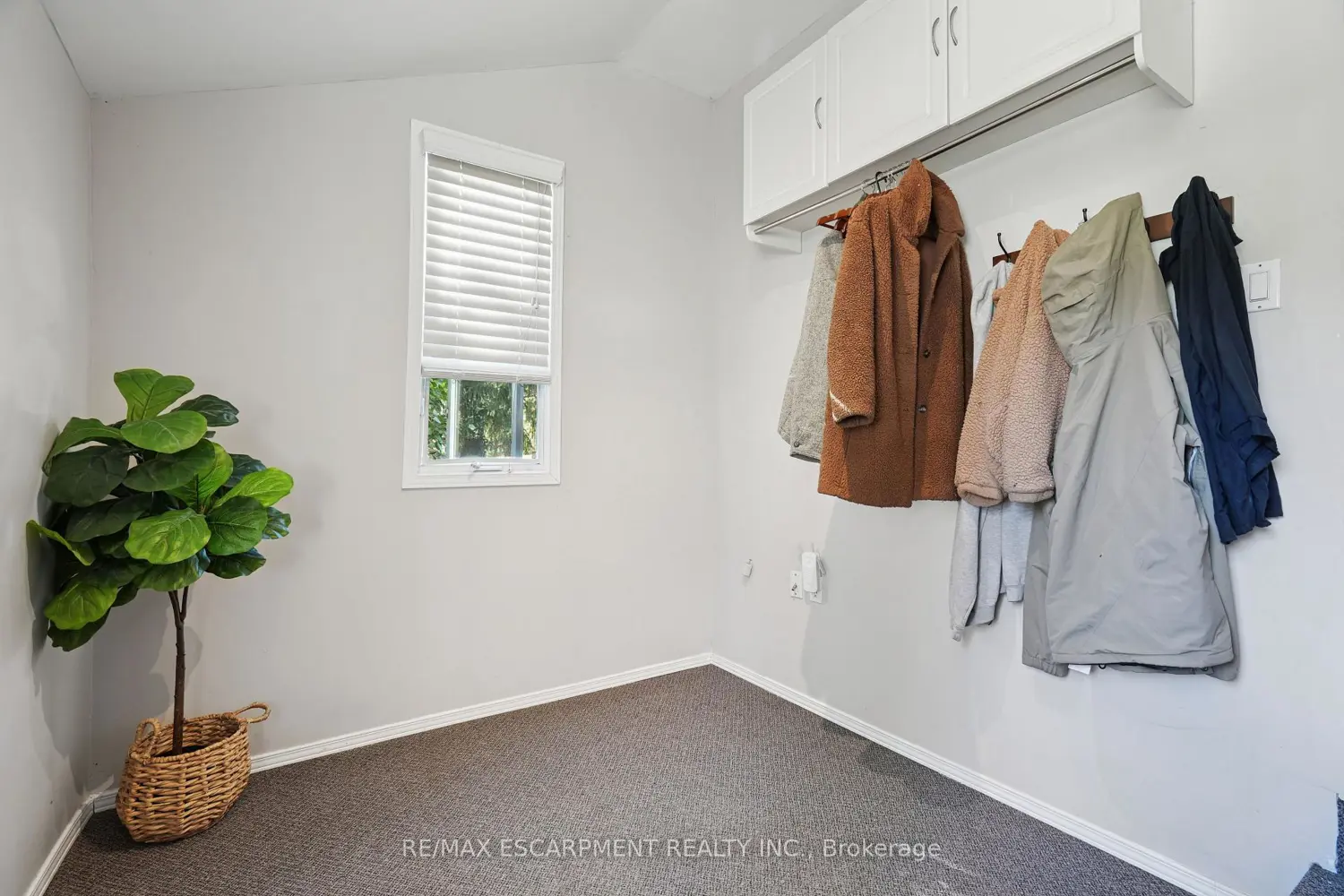 Additional image 8 of 2055 Embleton Road