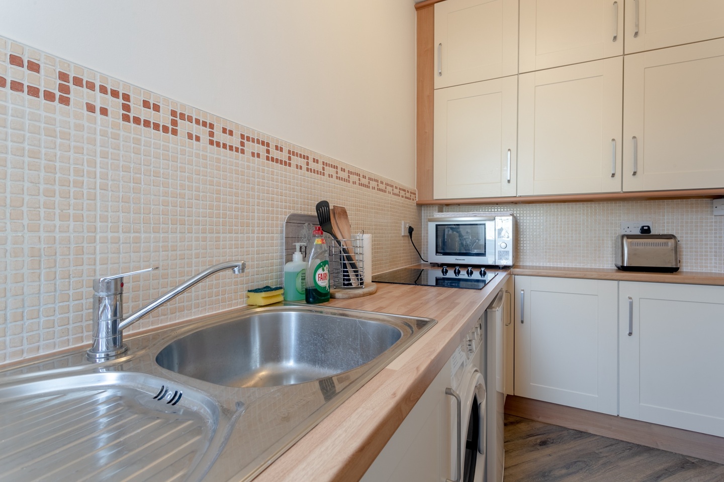 Additional image 15 of Studio Flat, Howitt Close, NW3, N1 7GU