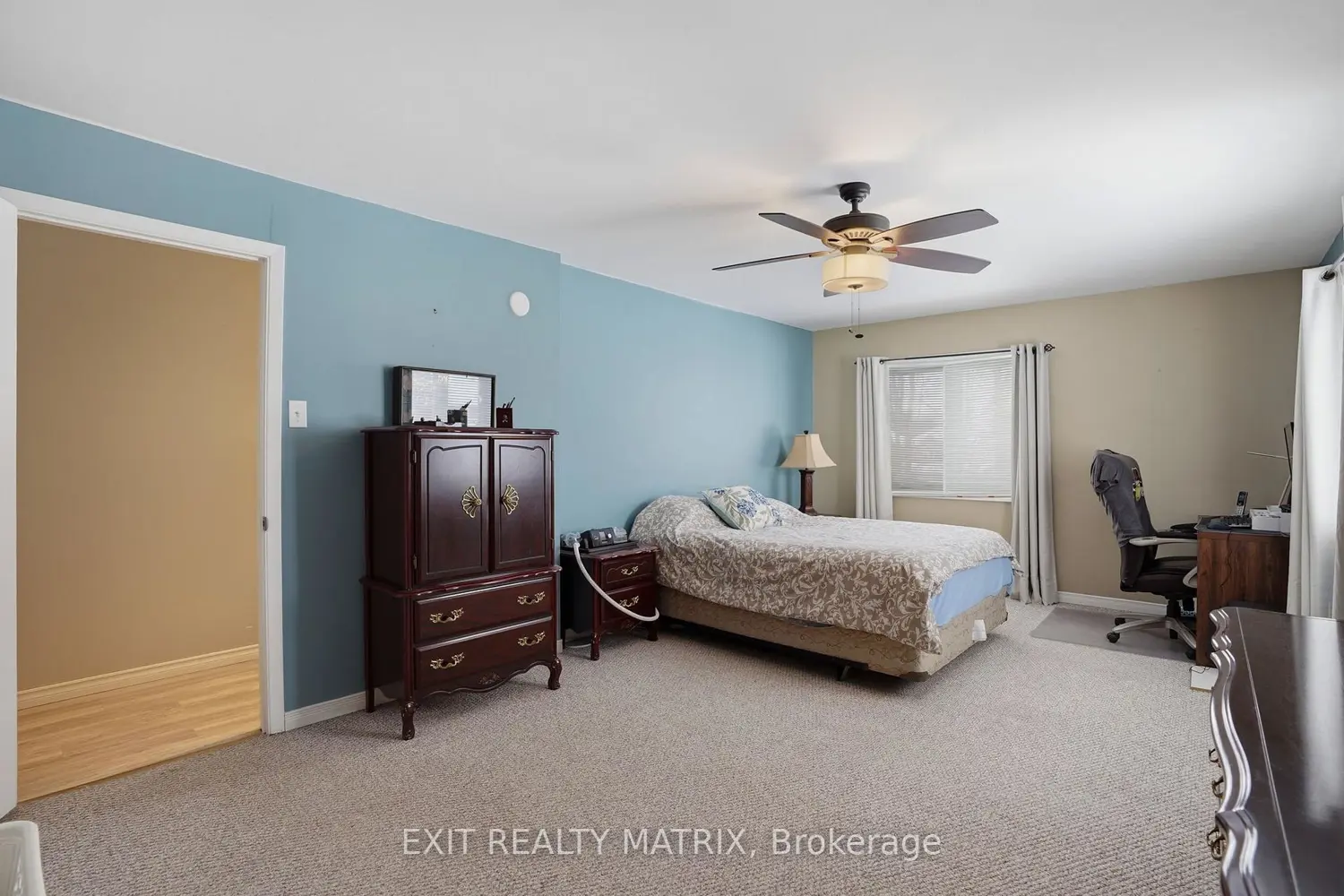 Additional image 7 of 1691-1695 Saint-Laurent Street