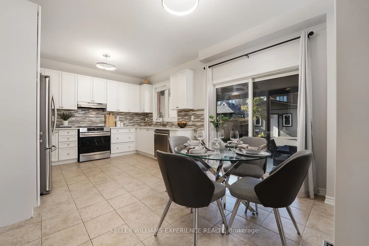 Additional image 7 of 2199 Dawson Crescent