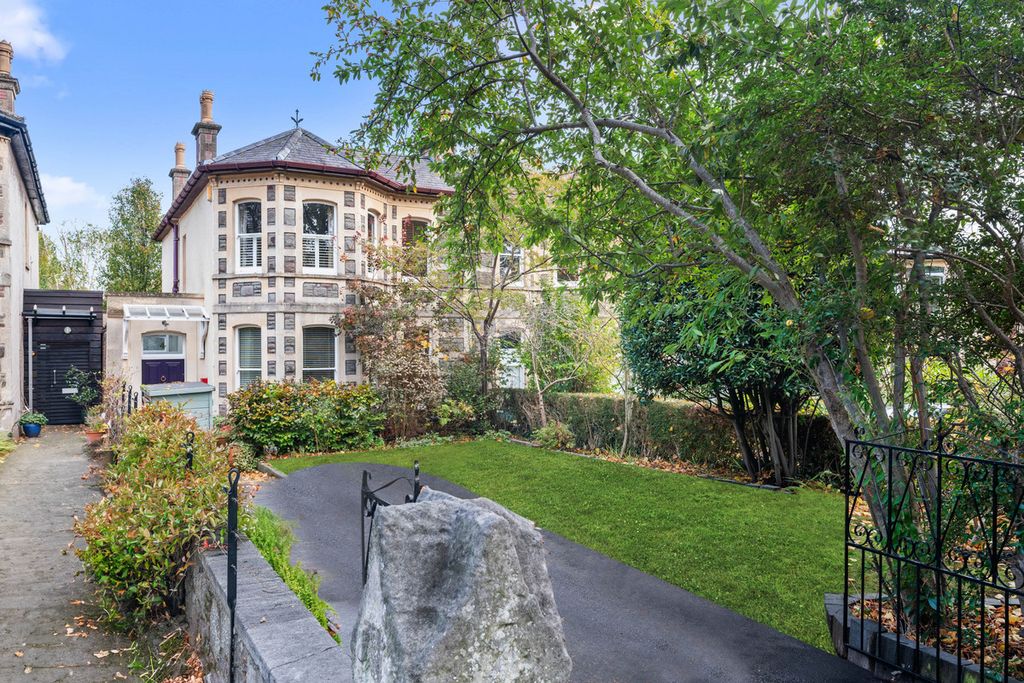 4 bed semi-detached house for saleGrove Park, Redland, Bristol BS6
