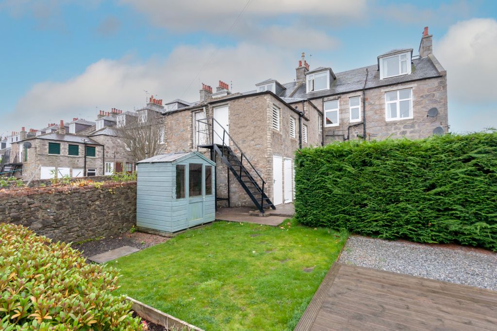 Additional image 14 of 4 bed flat for saleRichmondhill Place, Aberdeen AB15