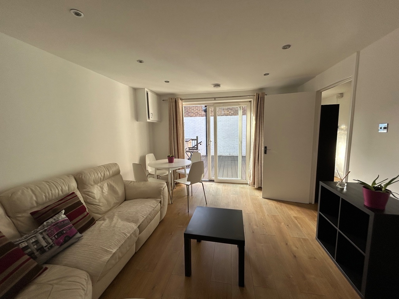 Additional image 8 of 2 Bed Flat, Garnet Street, E1W, N1 7GU