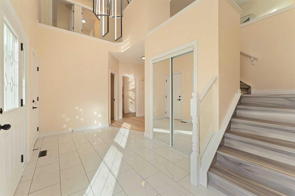 Additional image 3 of 20 Sherwood Circle NW, Calgary, AB, T3R1R2