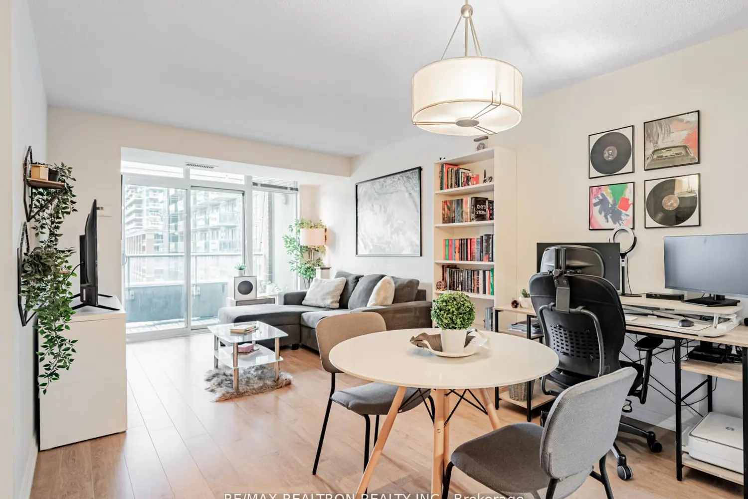 Additional image 9 of 85 East Liberty Street 716