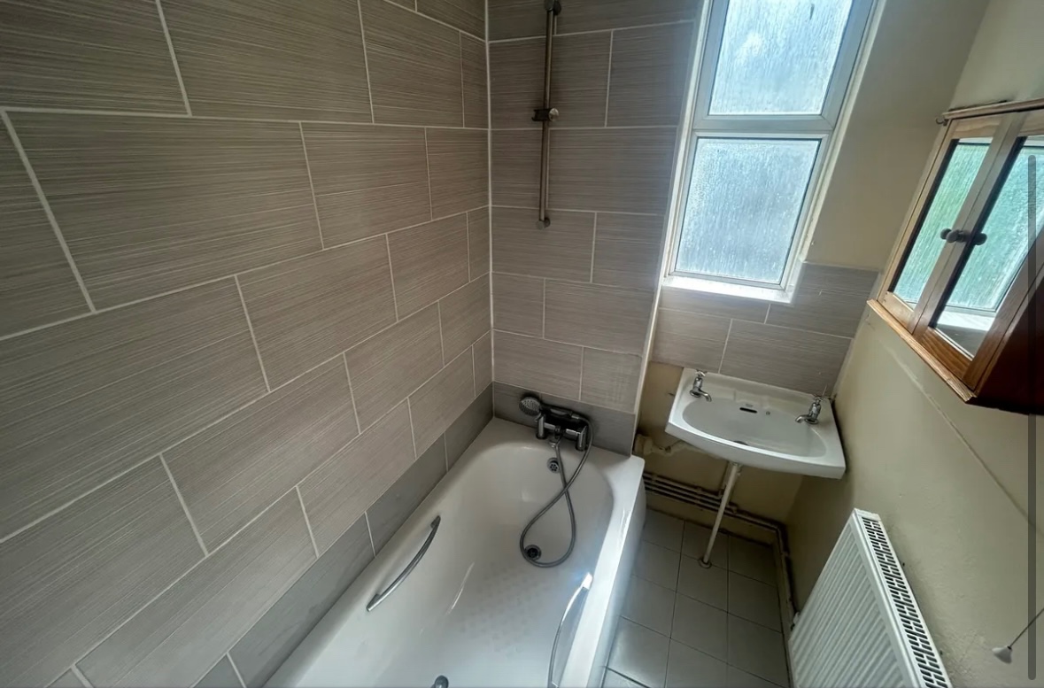 Additional image 4 of Room in a Shared Flat, Hector House, E2, N1 7GU