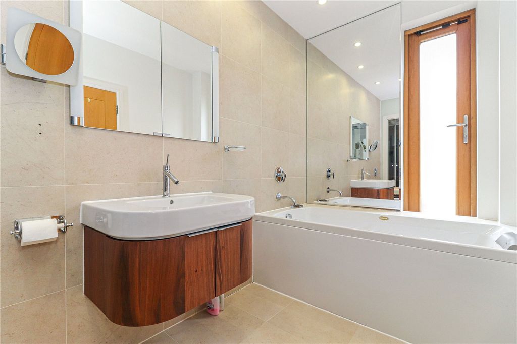 Additional image 12 of 2 bed flat for saleCliveden Gages, Taplow, Buckinghamshire SL6