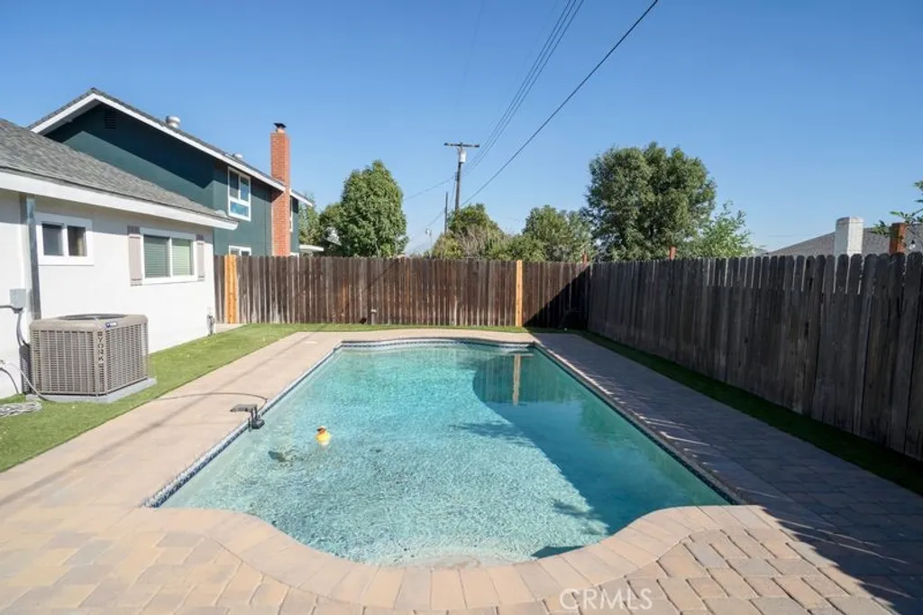 Additional image 4 of 777 W Casmalia Street, Rialto, CA 92377