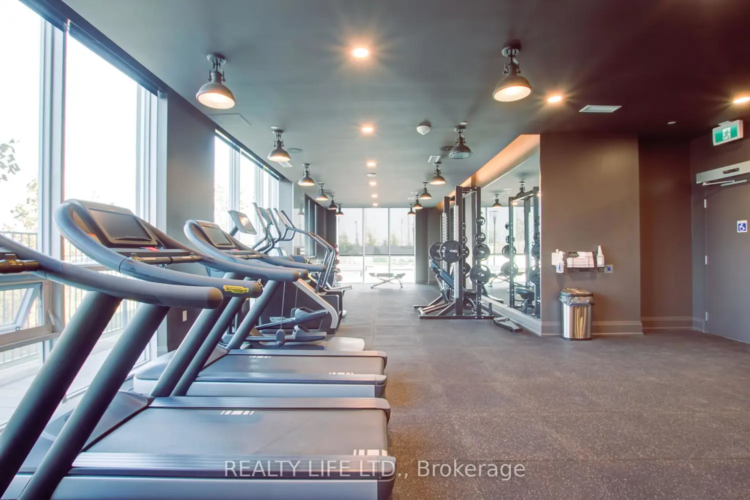 Additional image 18 of 1050 Main Street 1014