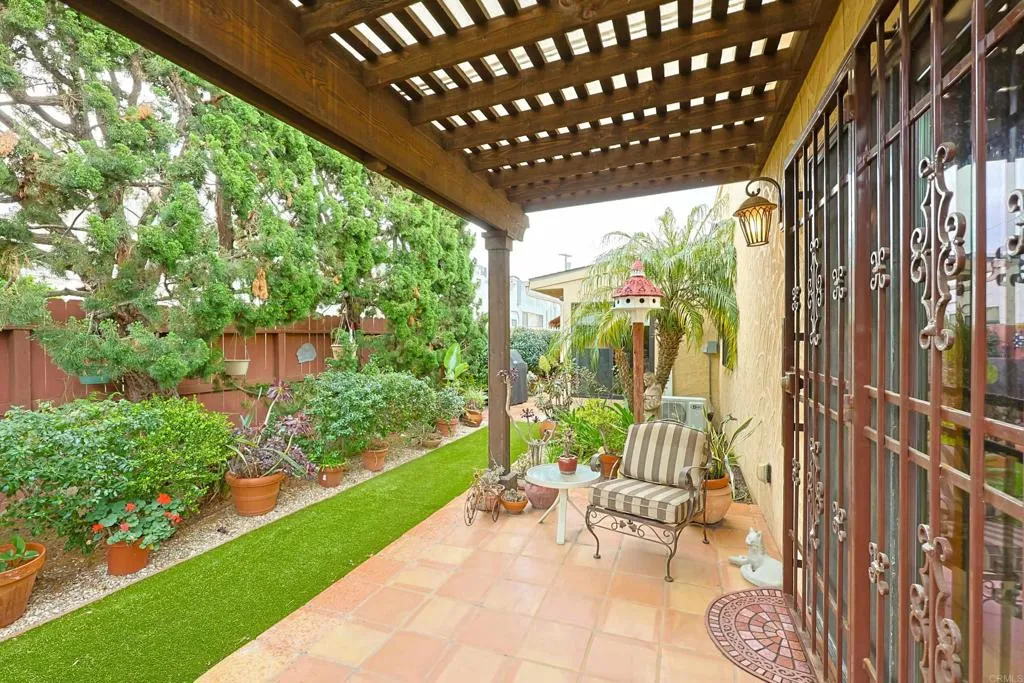 Additional image 115 of 1027 Encino, Coronado, CA 92118