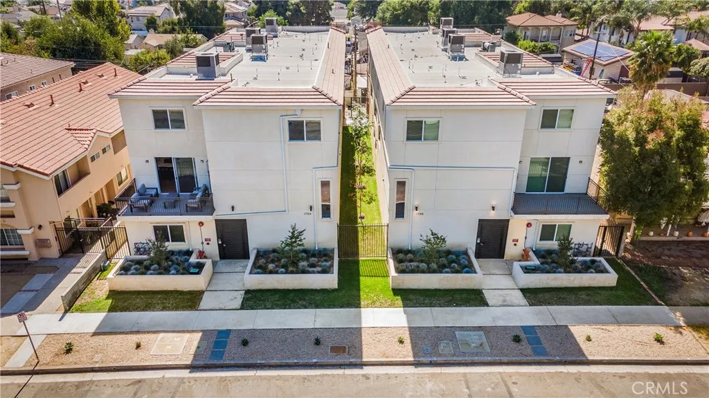 Additional image 2 of 17154 Chatsworth Street Unit 2, Granada Hills, CA 91344