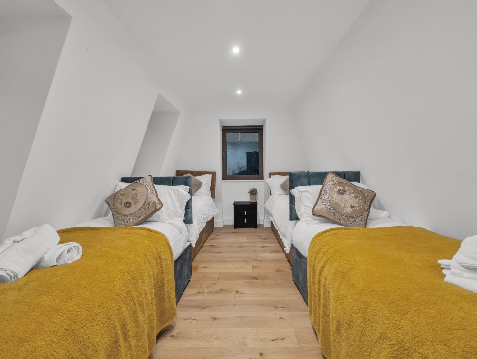 Additional image 2 of 1 Bed Flat, Lower Road, SE16, SE17 3NF