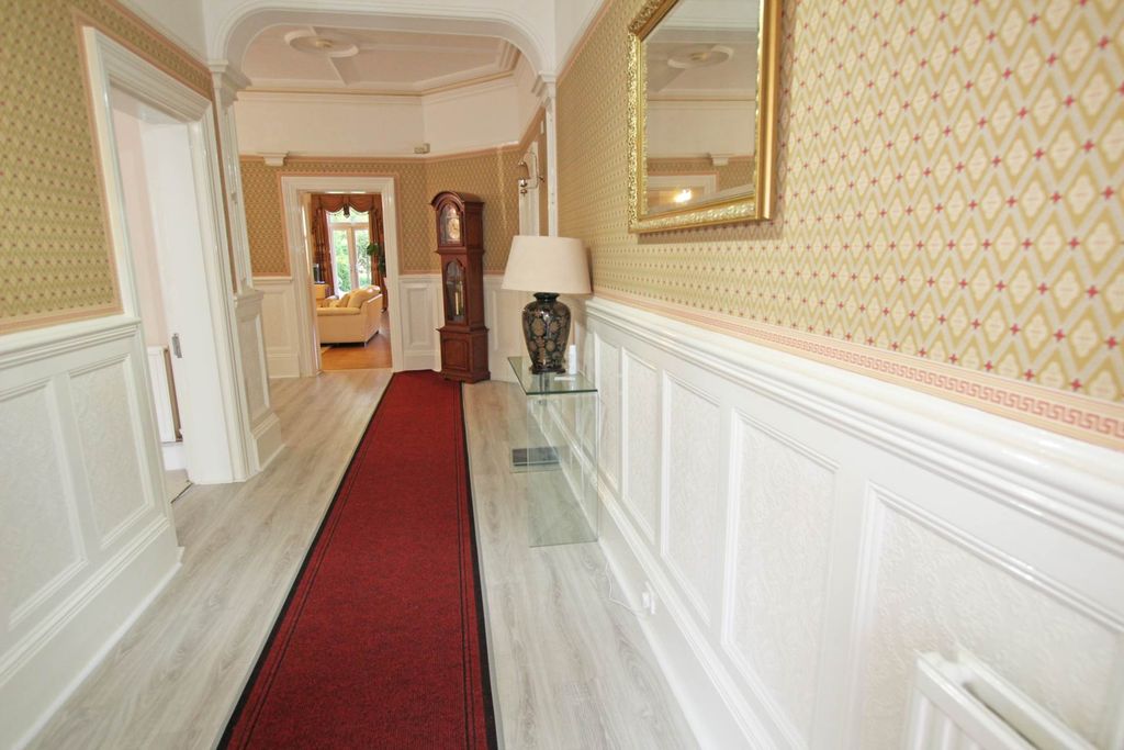 Additional image 6 of 4 bed flat for saleGrassington Road, Eastbourne BN20