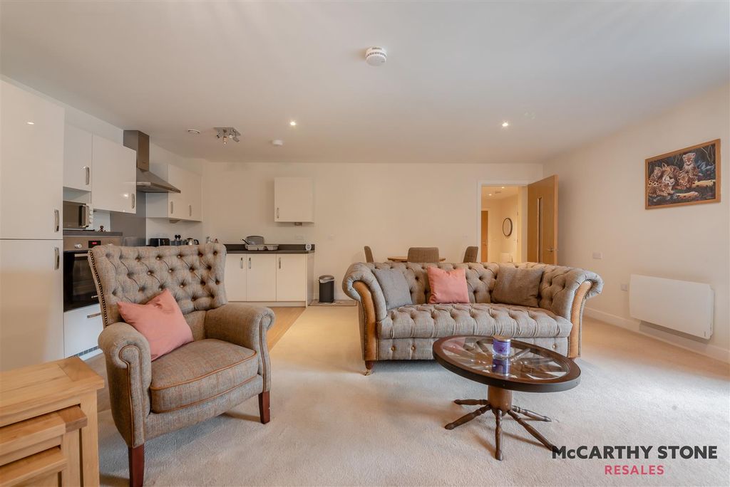 Additional image 5 of 1 bed flat for saleThe Moors, Thatcham RG19
