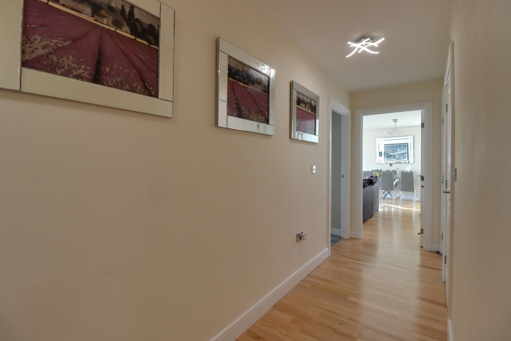 Additional image 9 of 2 bed flat for saleEsplanade House Esplanade, Porthcawl, Mid Glamorgan CF36