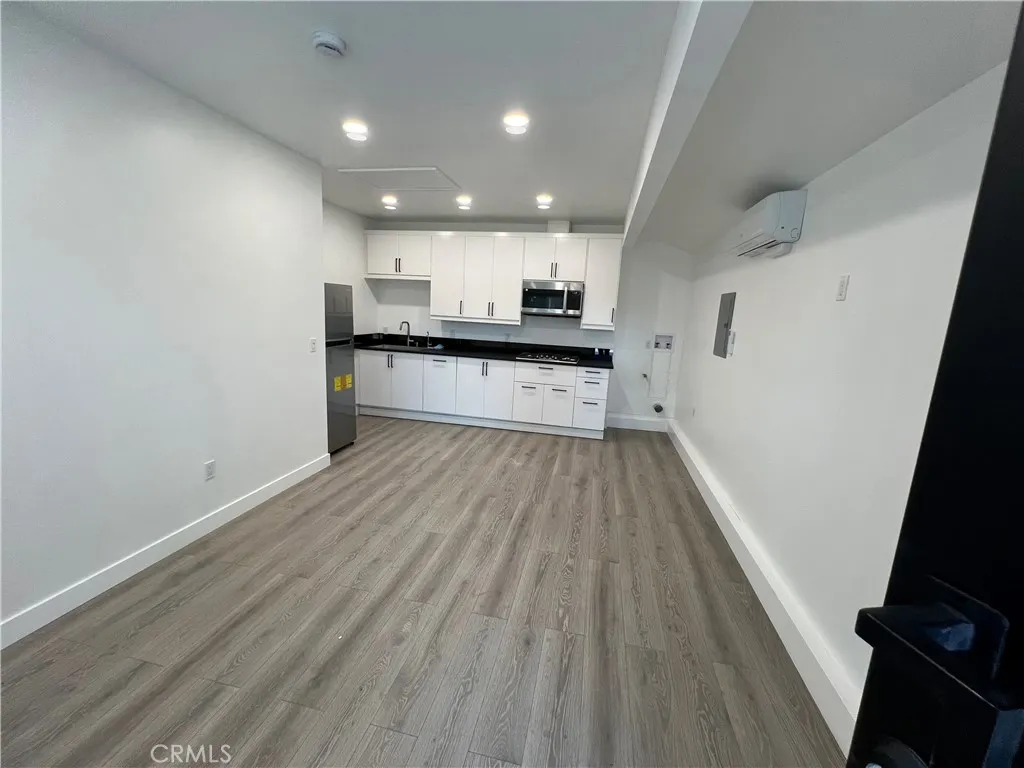 Additional image 14 of 19849 Gresham Street, Northridge, CA 91324