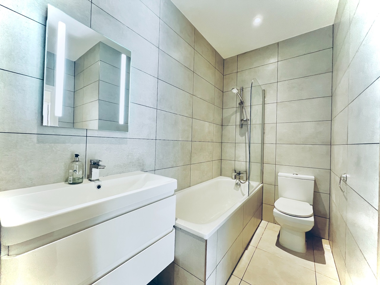 Additional image 6 of 2 Bed Flat, Bermondsey Wall East, SE16, N1 7GU