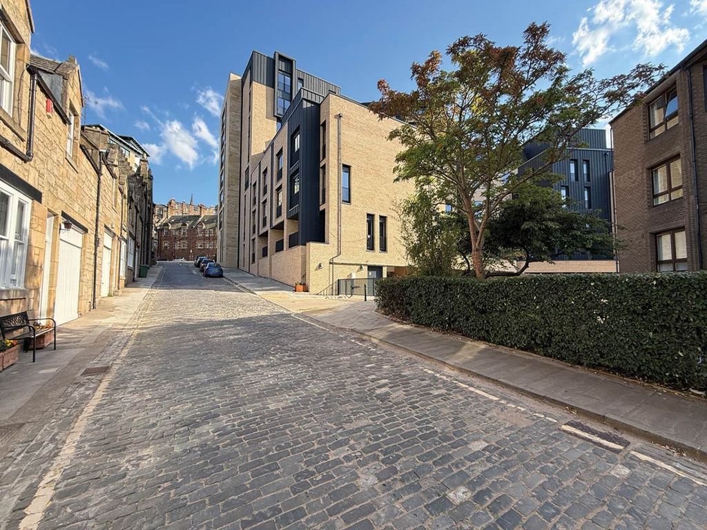 Additional image 11 of 4 bed town house for saleSunbury Mews, Edinburgh EH4