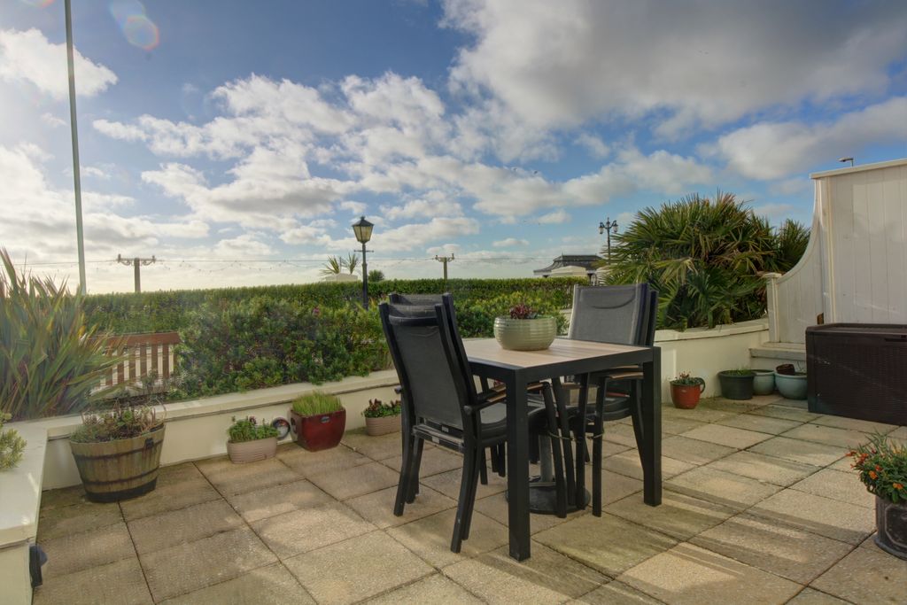 Additional image 4 of 2 bed flat for saleMarine Parade, Worthing BN11