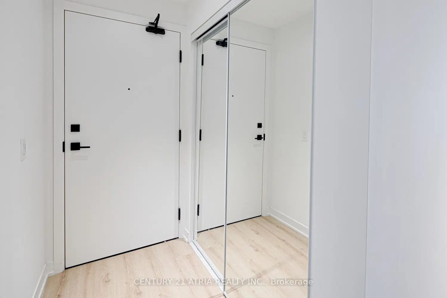 319 Jarvis Street 2515