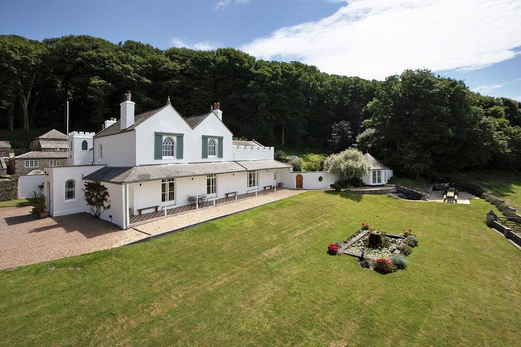 7 bed detached house for saleAxmouth, Devon EX12.