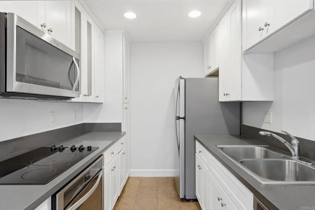 Additional image 8 of 8515 Villa La Jolla Drive Unit B, La Jolla, CA 92037