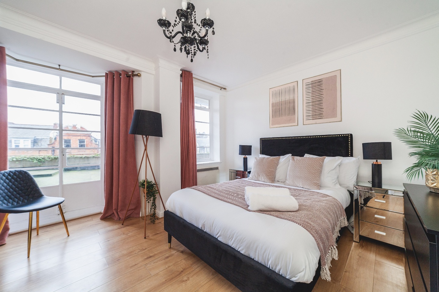 3 Bed Flat, St. Johns Court, NW3, N1 7GU