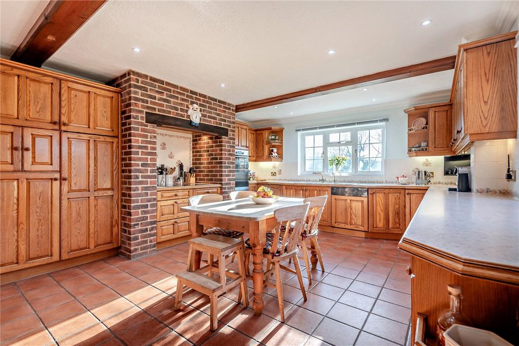 Additional image 10 of 5 bed detached house for saleFox's Lane, Kingsclere, Newbury, Hampshire RG20
