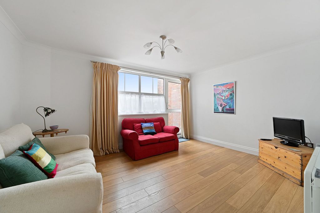 Additional image 7 of 3 bed maisonette for saleThoroughfare, Woodbridge IP12