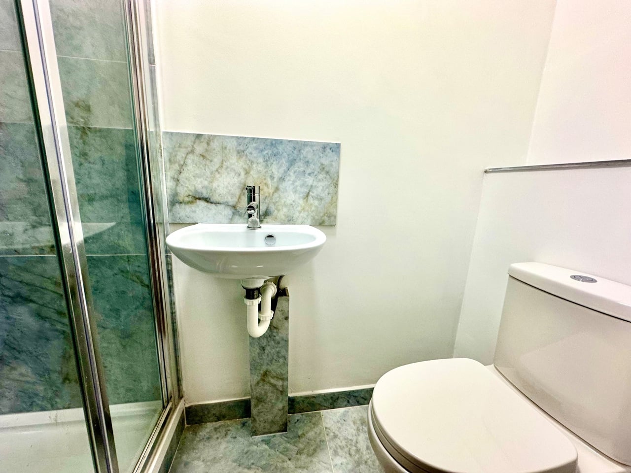 Additional image 8 of 1 Bed Flat, Russell Gardens, W14, N1 7GU