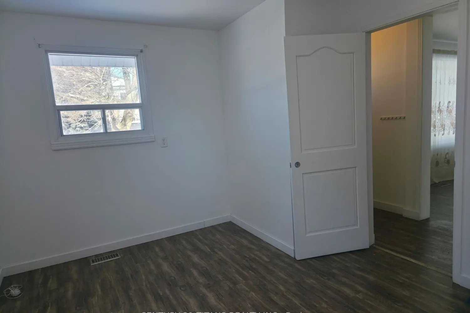 Additional image 20 of 1327 Commerce Street