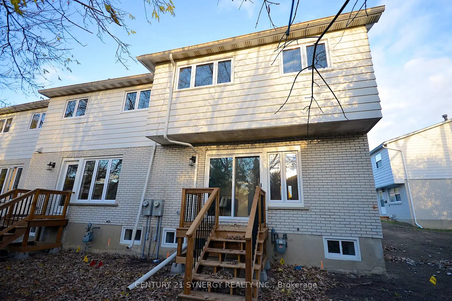 Additional image 20 of 660 Hochelaga Street 34