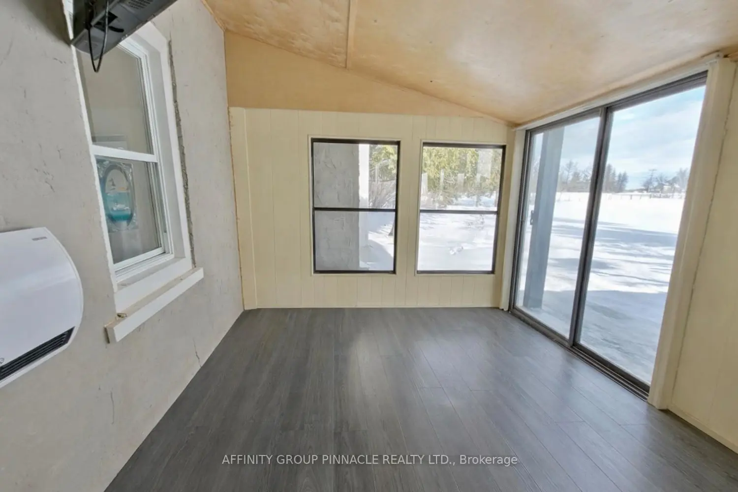 Additional image 8 of 482 Portage Road