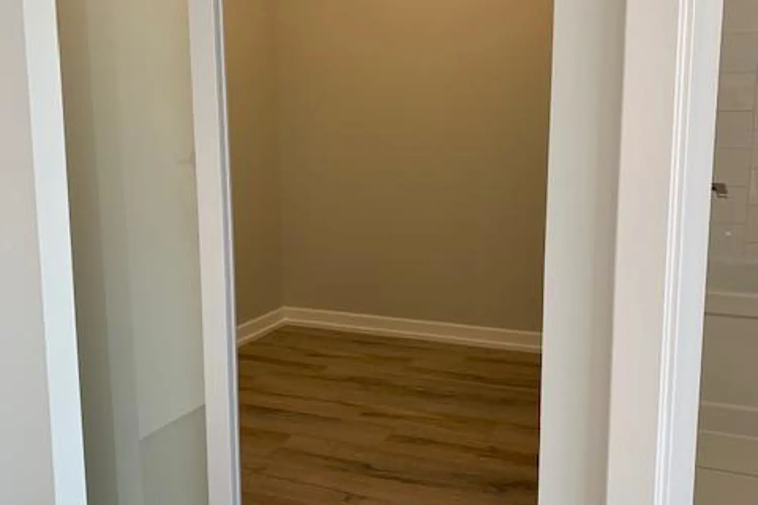 Additional image 4 of 52 Forest Manor Road 319