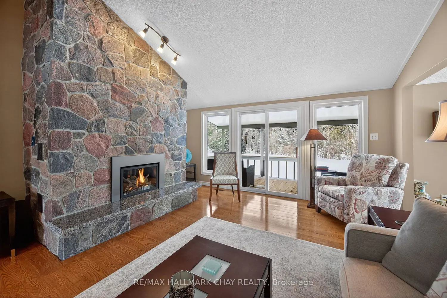 Additional image 9 of 1075 6 Line