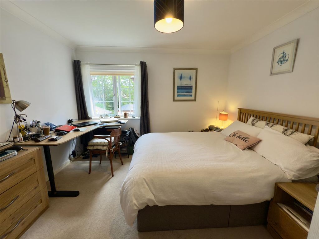 2 bed flat for saleTrinity Mews, Darlington DL3 photo 5