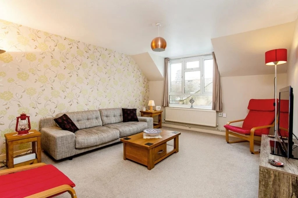 2 Bed Flat, Battersea, SW11, N1 7GU