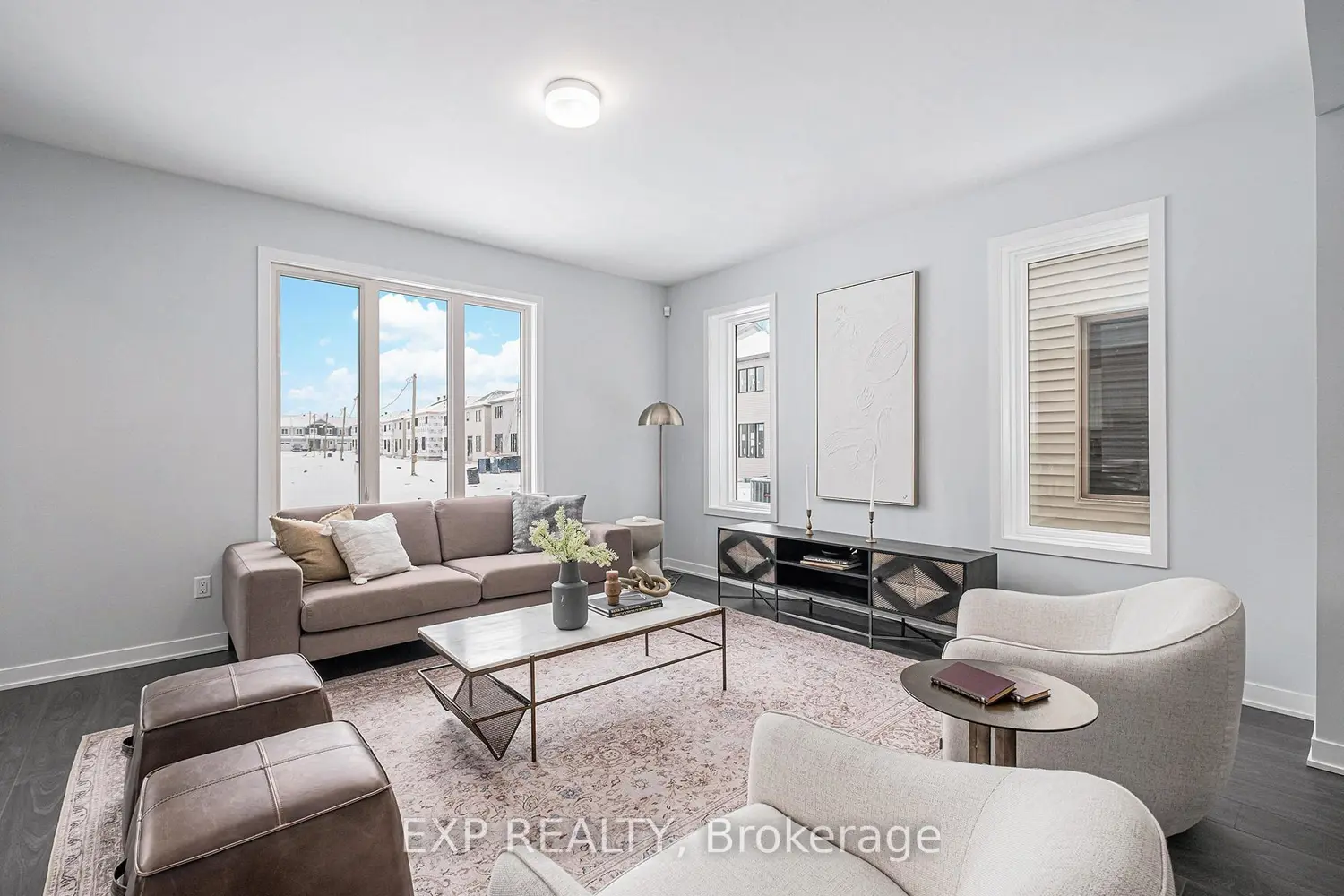 Additional image 2 of 1031 De Pencier Drive