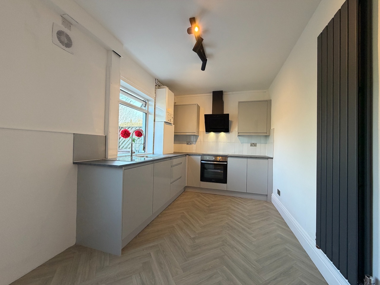 Additional image 4 of 3 Bed End Terrace, Potternewton Avenue, LS7, N1 7GU