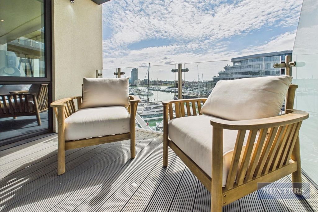 Additional image 3 of 2 bed flat for saleAlexandra Wharf, Ocean Village SO14